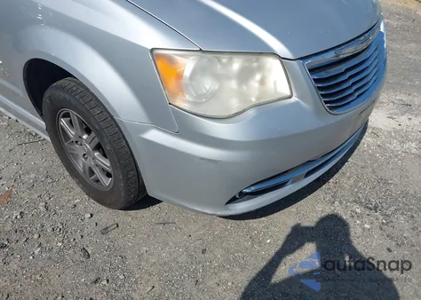 2011 Chrysler Town & Country Touring from USA, damaged, VIN 2A4RR5DG1BR614835